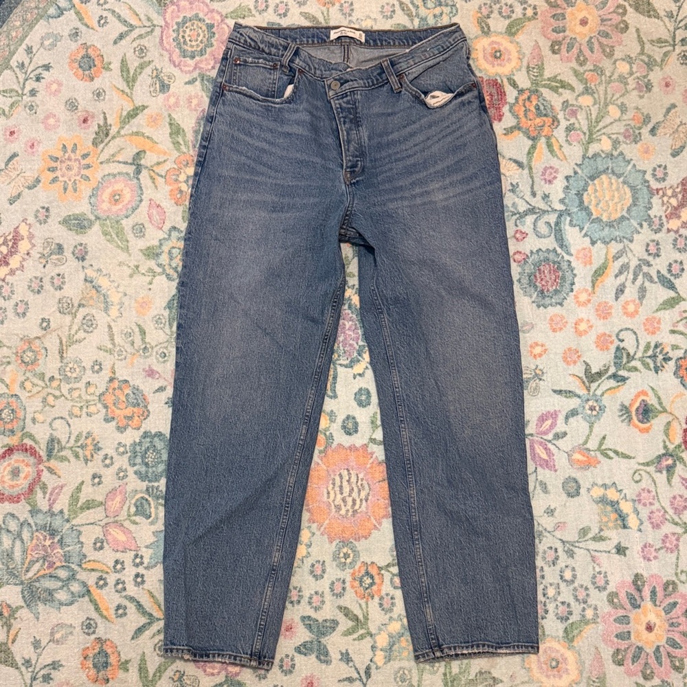Abercrombie and Fitch - The Dad High Rise - Classic Blue Denim Jeans